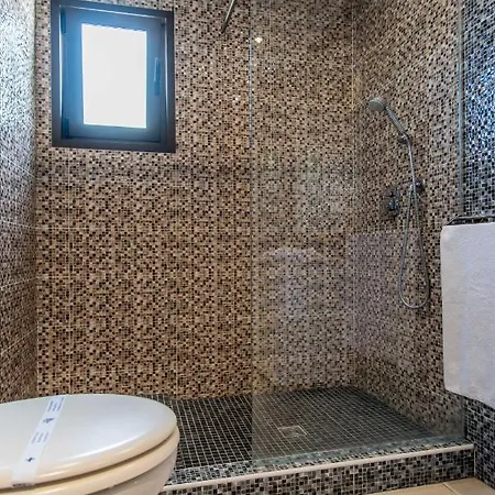 Chaleureux Et Lumineux Proche Apartment