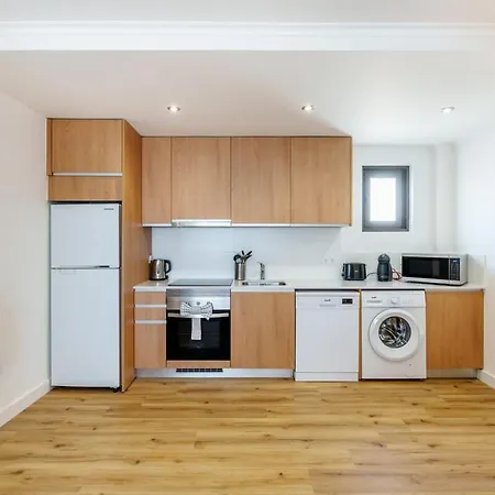 Chaleureux Et Lumineux Proche Holiday home Albufeira